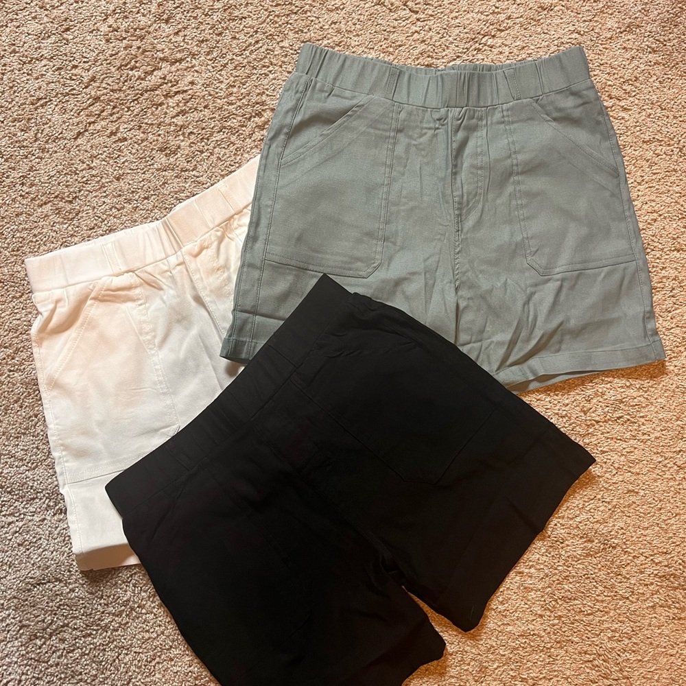 Stretch Twill Shorts - white, blue and black